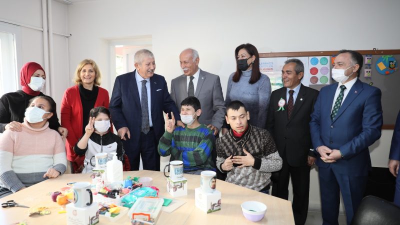 Belediye Başkanı Mehmet SARI 3 Aralık Dünya Engelliler Günü nedeniyle bir mesaj yayımladı