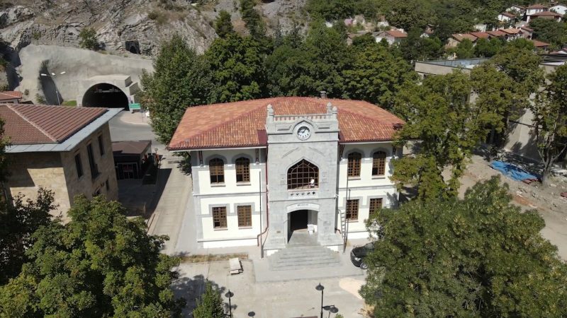 Atatürk’ün Amasya’da Halka Hitap Ettiği Tarihi Belediye Binası Yenilendi