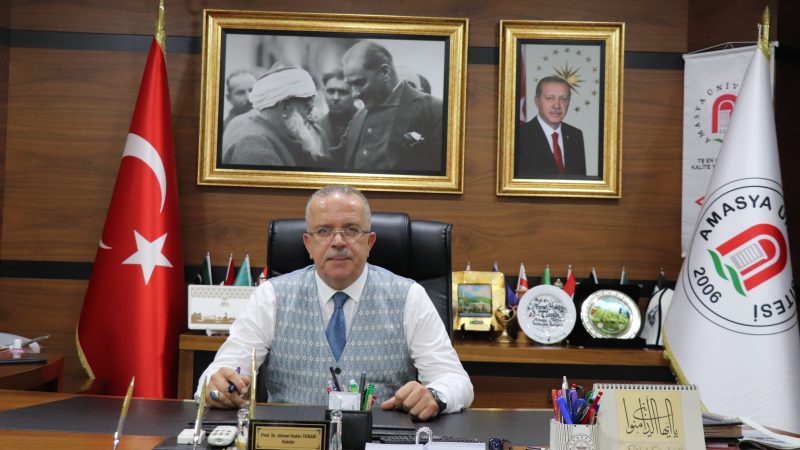 Amasya Üniversitesi Rektörü Prof. Dr. Ahmet Hakkı Turabi, 10 Kasım Atatürk’ ü Anma Günü dolayısıyla Bir Mesaj Yayımladı. 